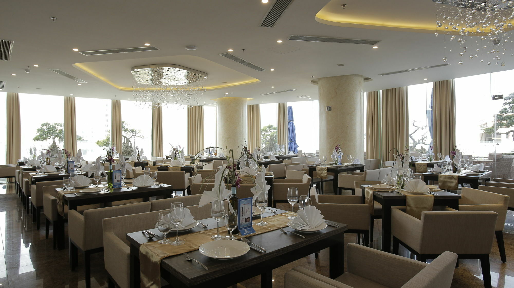 Avatar Hotel Da Nang Bagian luar foto